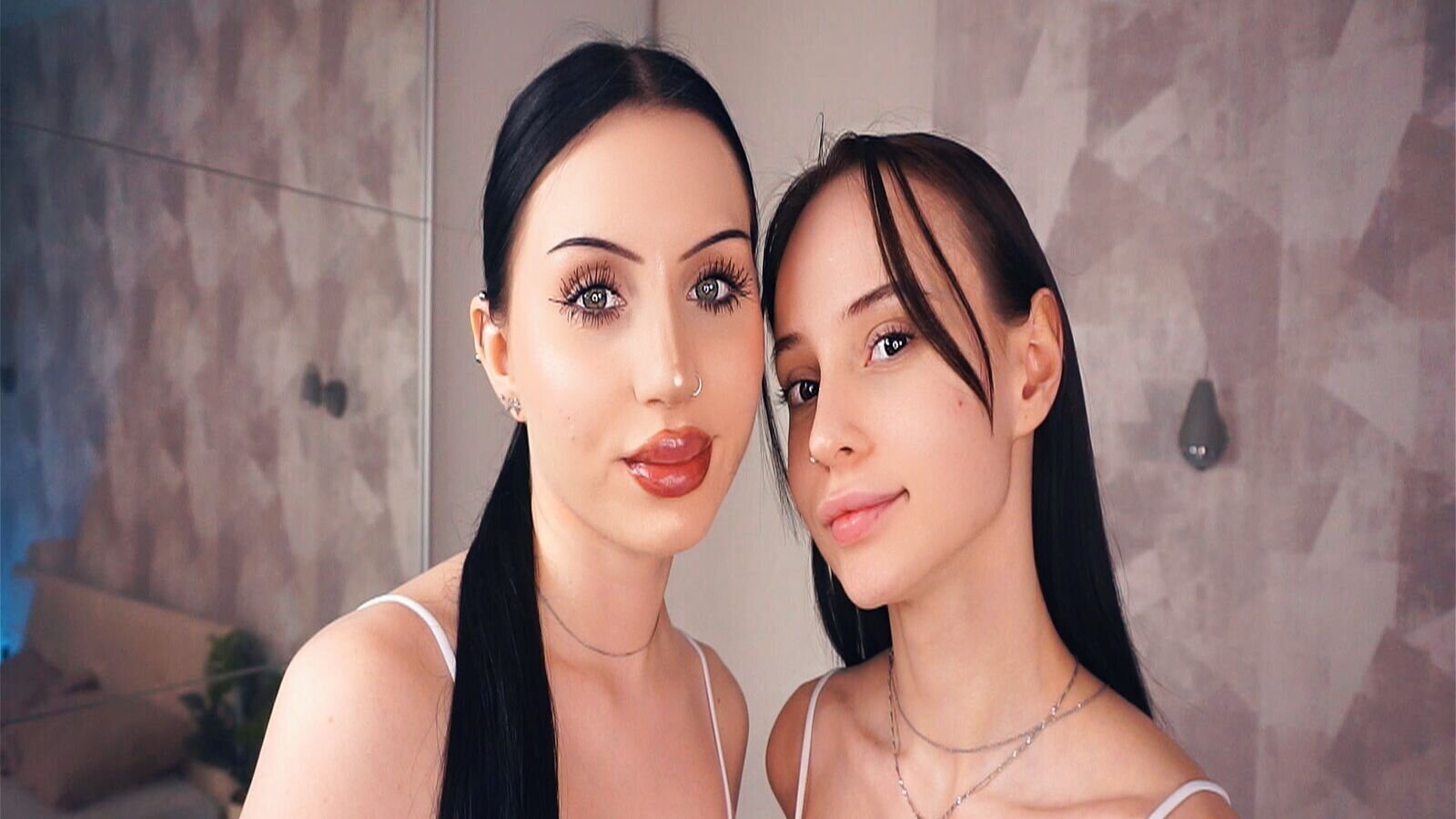 Porn Chat Live with CloverAndFelica